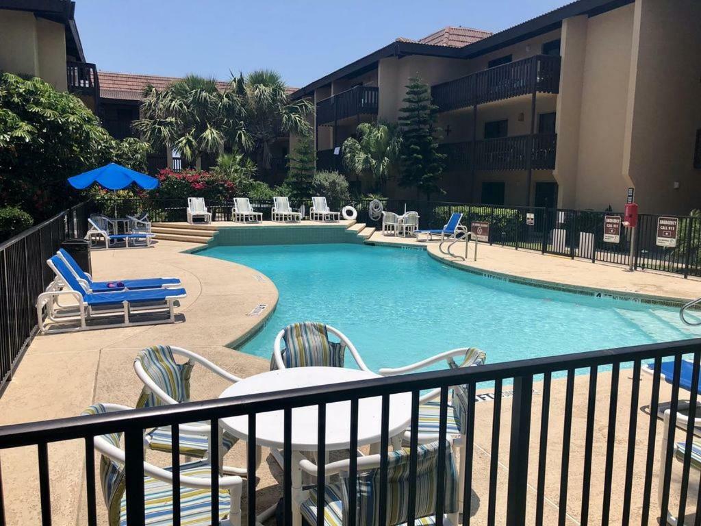 HOTEL THE TIKI- BEACH FRONT COMPLEX! UNIT 106 SOUTH PADRE ISLAND, TX 3*  (United States) | BOOKED